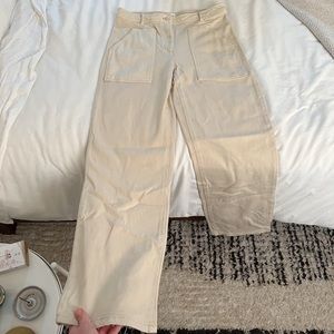 Like new Wilfred light khaki cargos